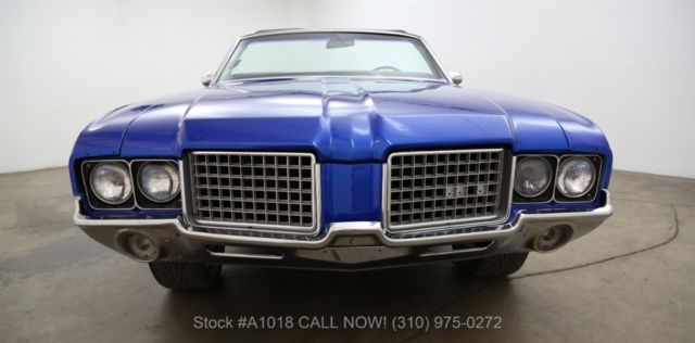 1972 Blue Oldsmobile Cutlass