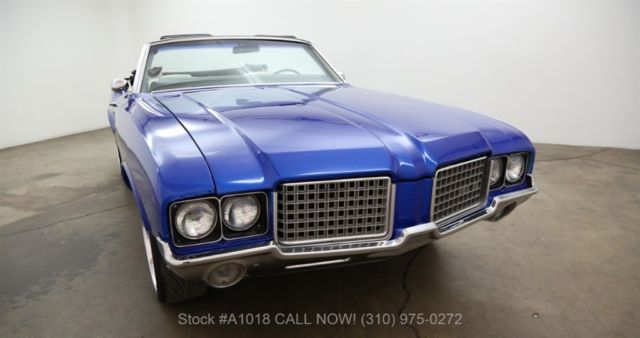 1972 Blue Oldsmobile Cutlass