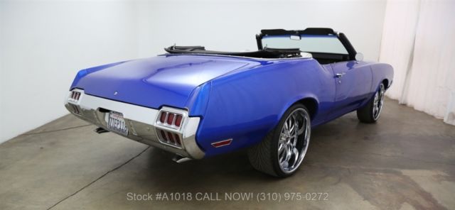 1972 Blue Oldsmobile Cutlass