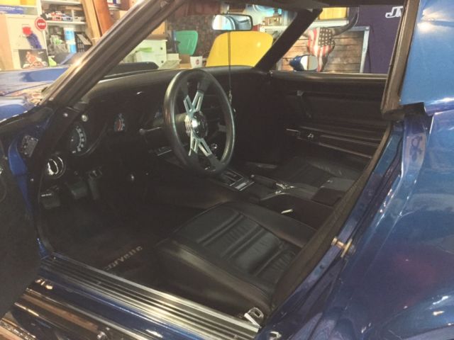 1972 Blue Chevrolet Corvette Coupe