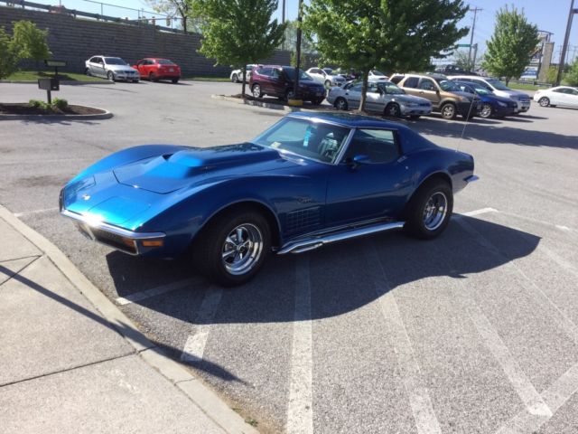 1972 Blue Chevrolet Corvette Coupe