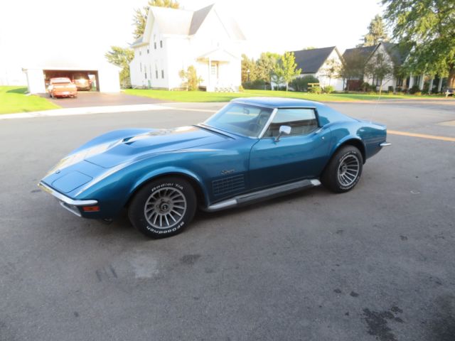 1972 BLUE Chevrolet Corvette Coupe