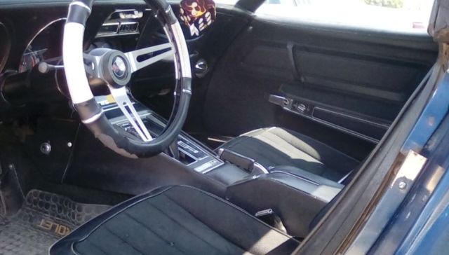 1972 Blue Chevrolet Corvette