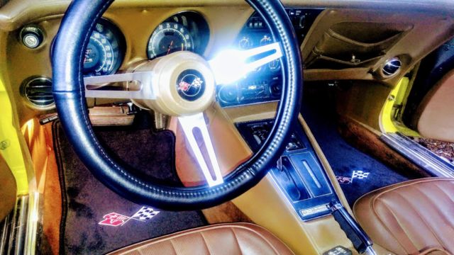1972 Yellow Chevrolet Corvette Coupe