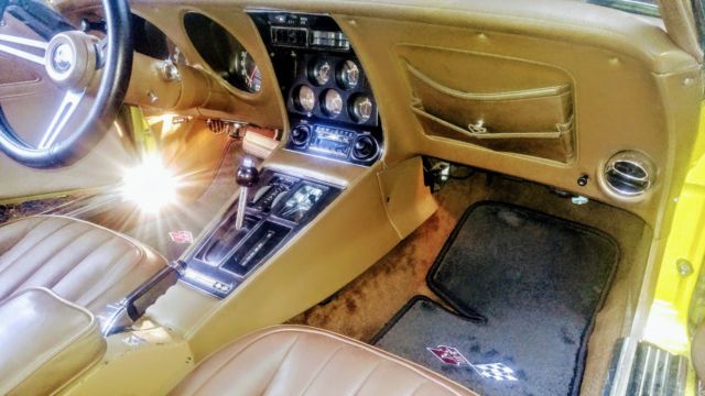 1972 Yellow Chevrolet Corvette Coupe