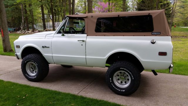 1972 White Chevrolet Blazer RETRACTABLE SOFT TOP