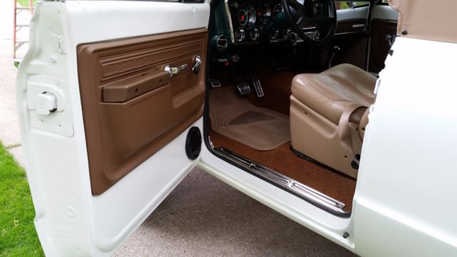 1972 White Chevrolet Blazer RETRACTABLE SOFT TOP