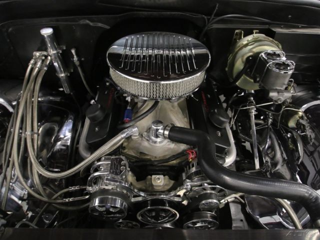 1972 Red Chevrolet C10