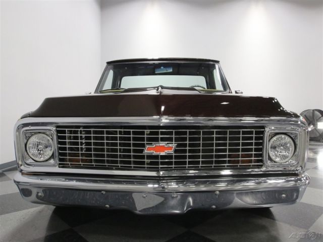 1972 Red Chevrolet C10