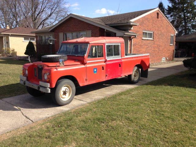 1972 Red Land Rover Defender