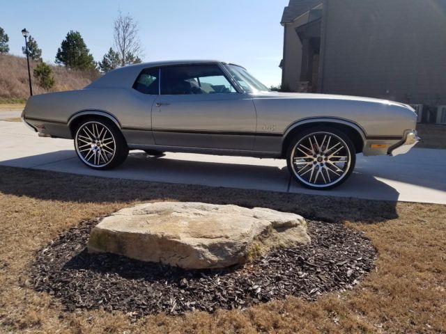 1972 FLAME ORANGE  Oldsmobile 442 Coupe