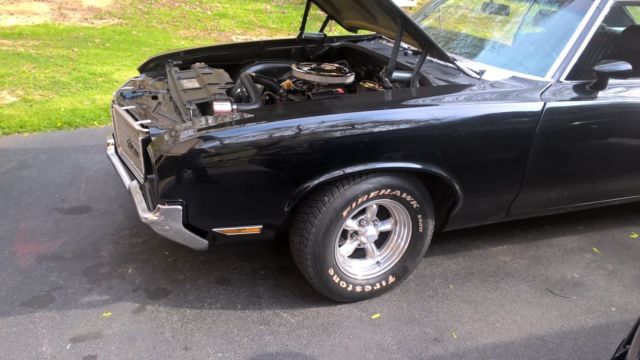 1972 Black Oldsmobile Cutlass Coupe