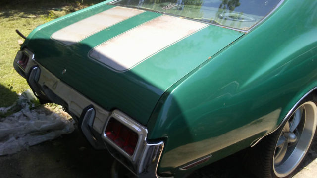 1972 Green Oldsmobile Cutlass Coupe