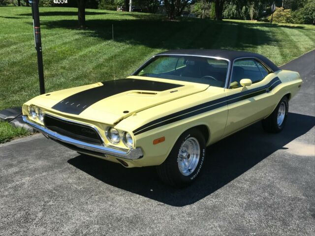 1972 Yellow Dodge Challenger Coupe
