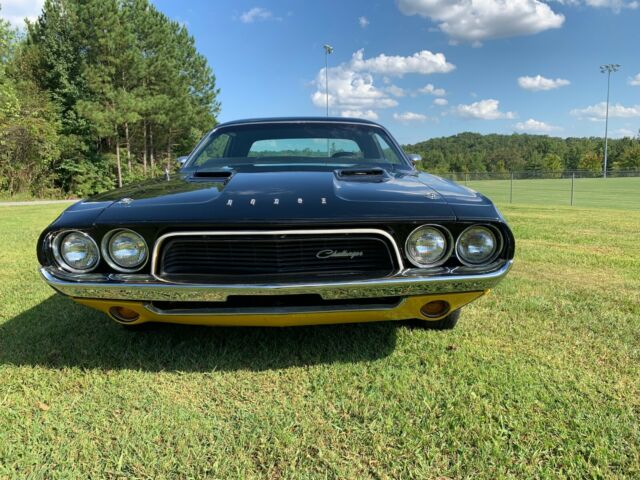 1972 Black/Yellow Dodge Challenger