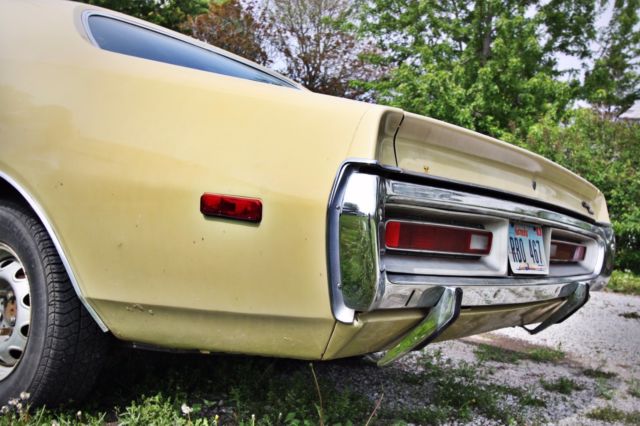 1972 Gold Dodge Charger