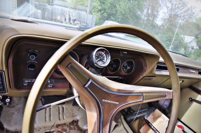 1972 Gold Dodge Charger