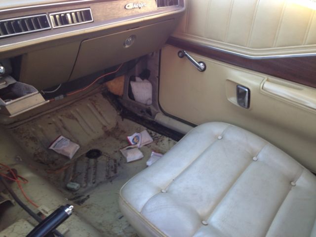 1972 Gold Dodge Charger