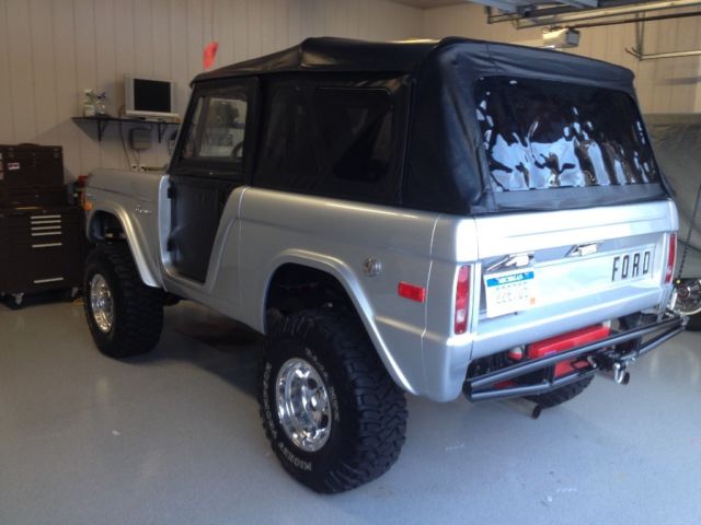 1972 Silver Ford Bronco