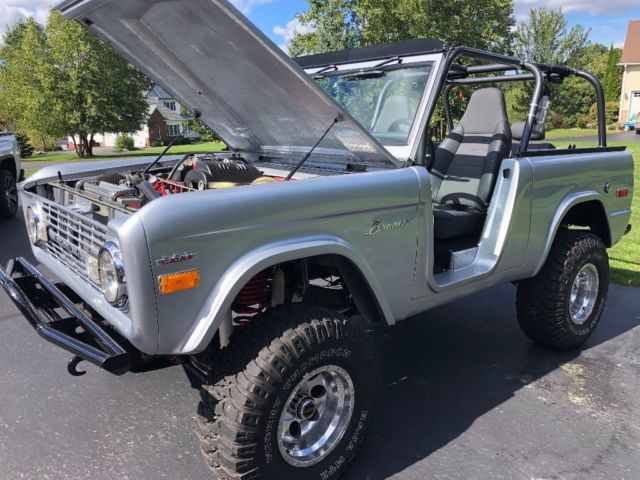 1972 Silver Ford Bronco