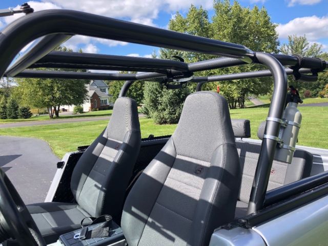 1972 Silver Ford Bronco