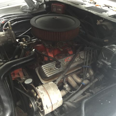 1972 White Chevrolet El Camino