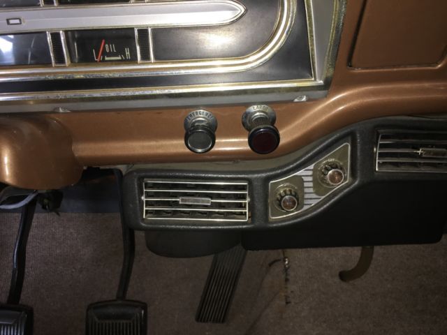 1972 Brown with White Trim CUSTOM Ford F-100 Standard Cab Pickup