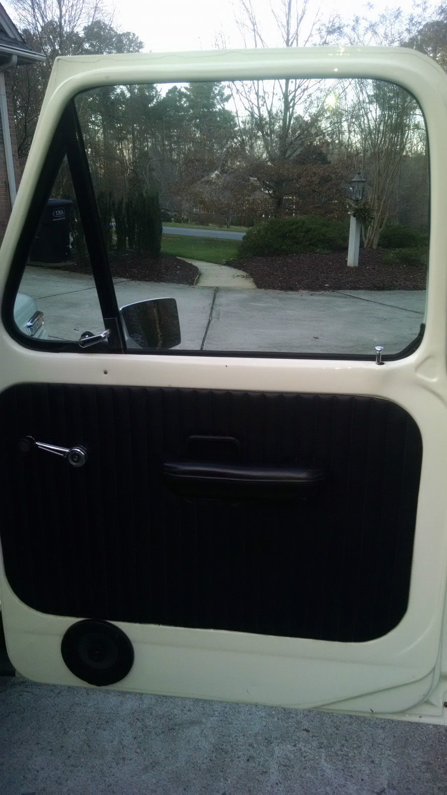 1972 Wimbledon White Ford F-100 Cab &- Chassis