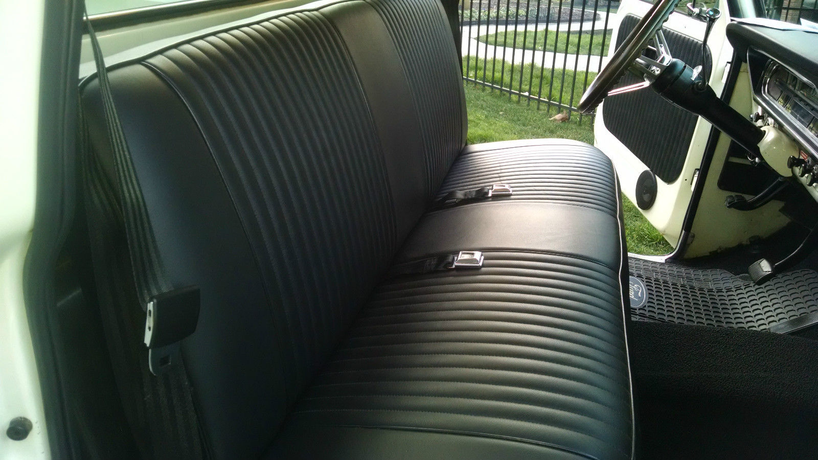 1972 Wimbledon White Ford F-100 Cab &- Chassis