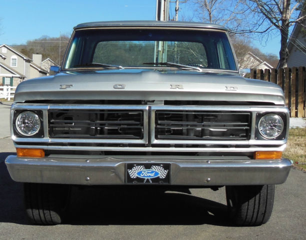 1972 Silver Ford F-100 Standard Cab Pickup
