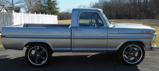 1972 Silver Ford F-100 Standard Cab Pickup