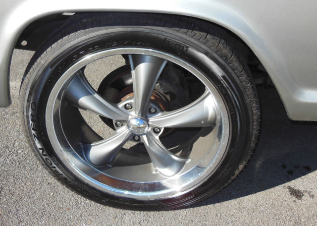 1972 Silver Ford F-100 Standard Cab Pickup