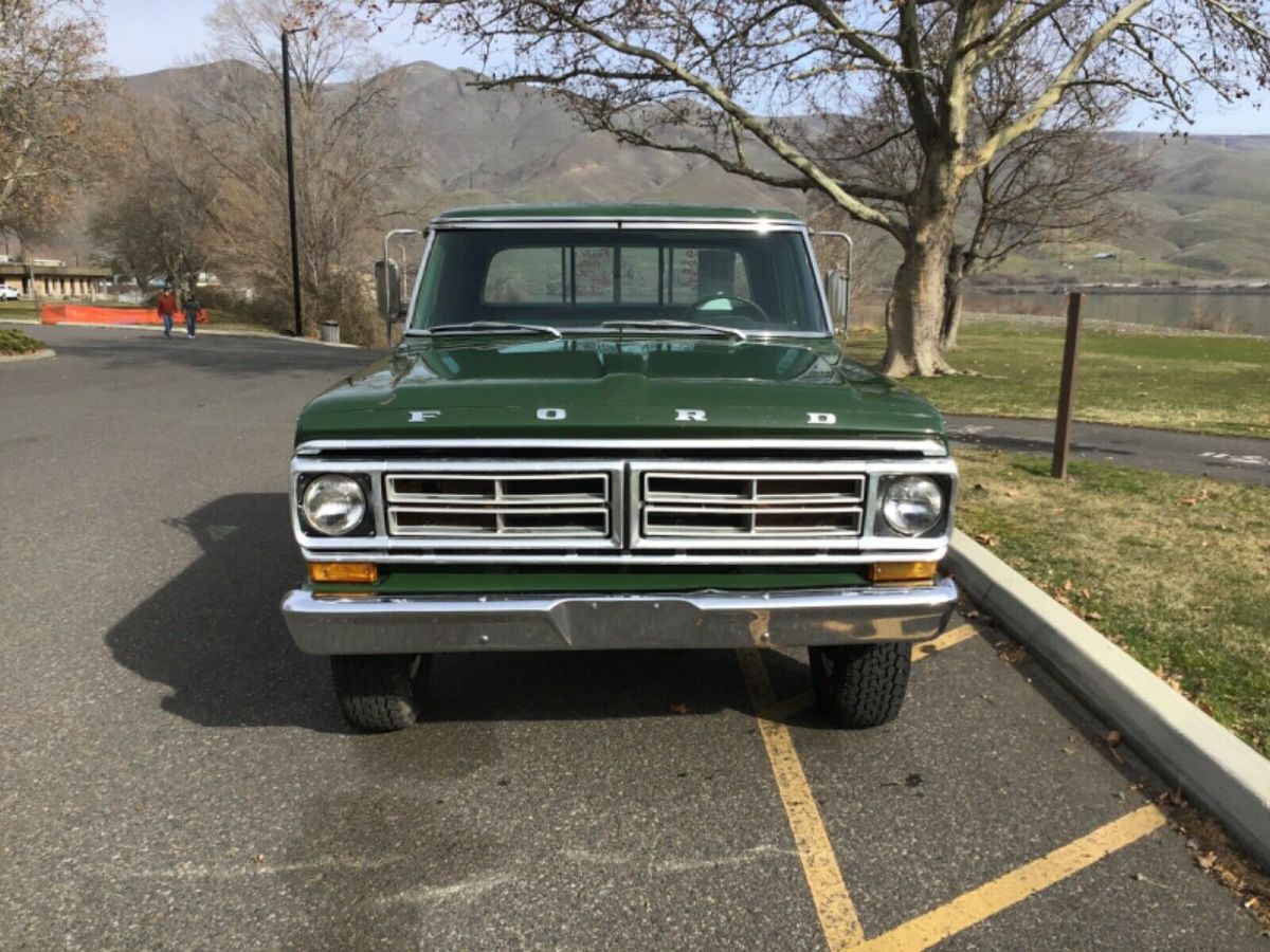 1972 Green Ford F-100 Standard Cab Pickup