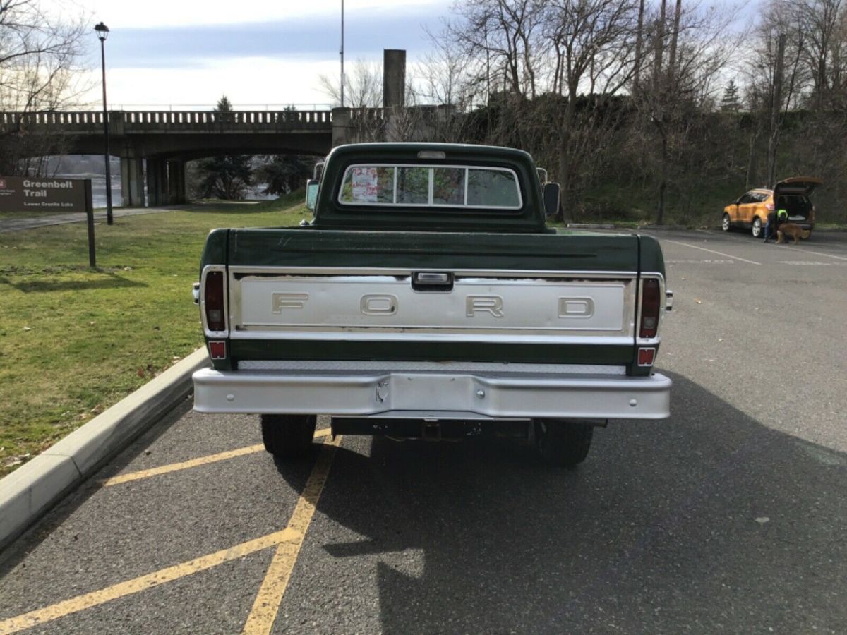 1972 Green Ford F-100 Standard Cab Pickup