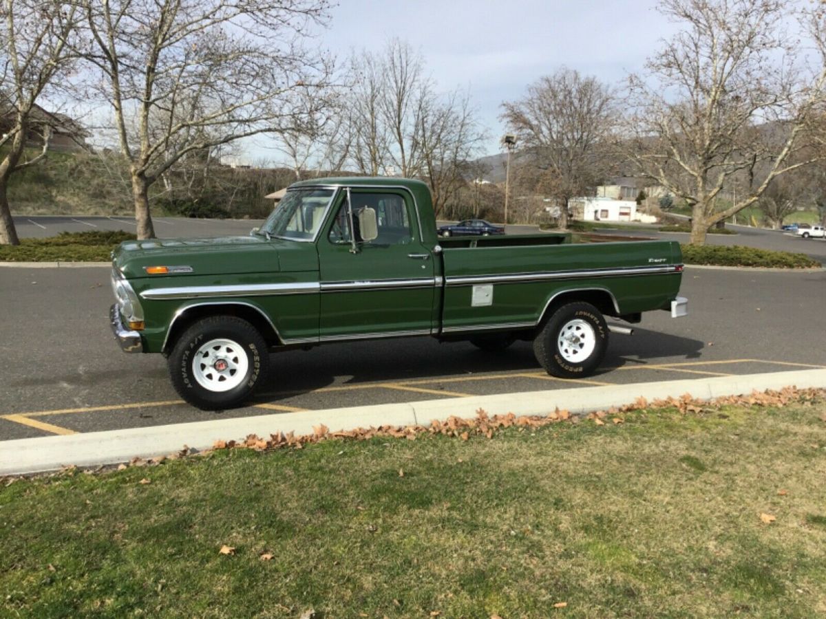 1972 Green Ford F-100 Standard Cab Pickup