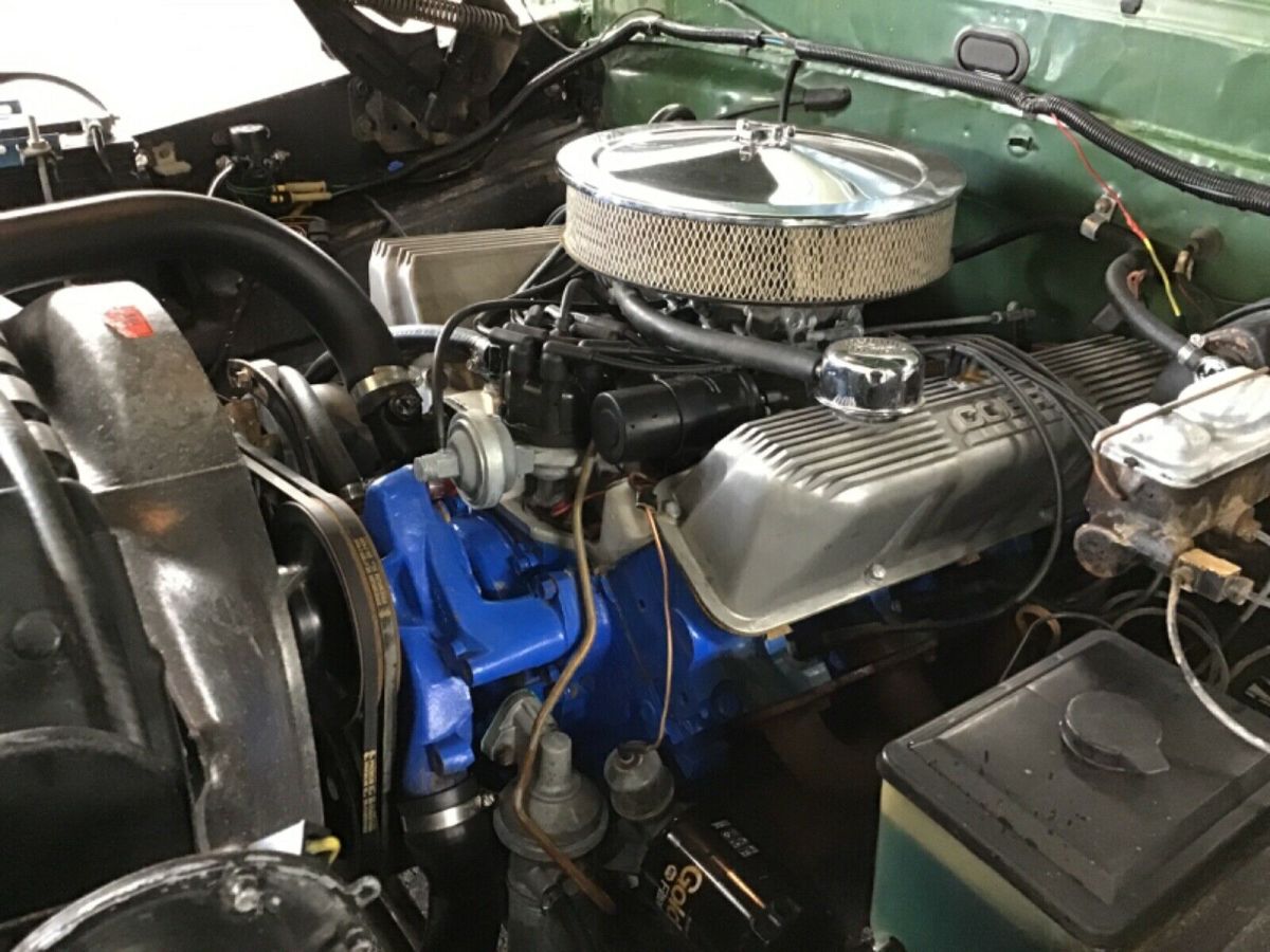 1972 Green Ford F-100 Standard Cab Pickup