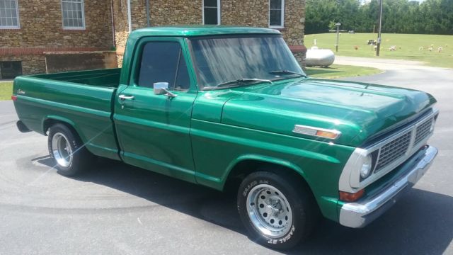 1972 Green Ford F-100 Standard Cab Pickup