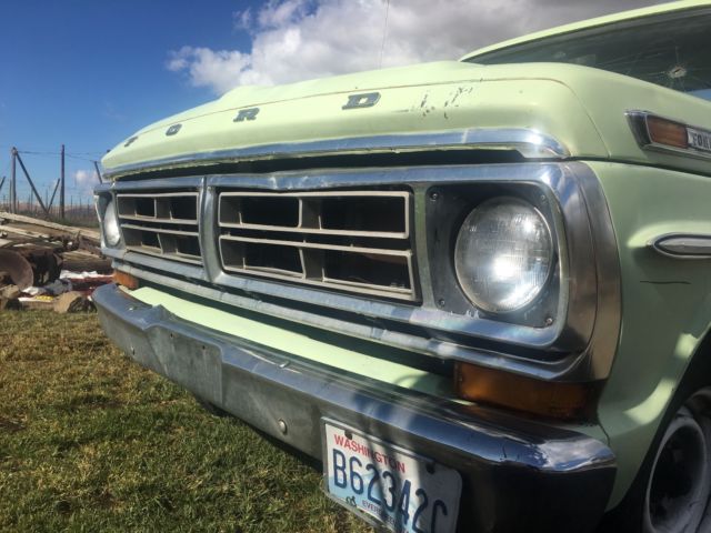 1972 Green Ford F-250 Standard Cab Pickup