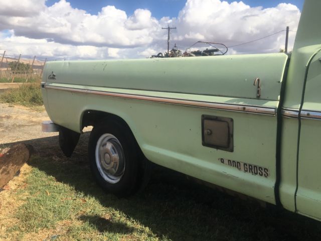1972 Green Ford F-250 Standard Cab Pickup