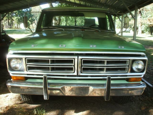 1972 Green Ford F-250 Standard Cab Pickup