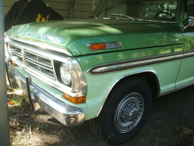 1972 Green Ford F-250 Standard Cab Pickup