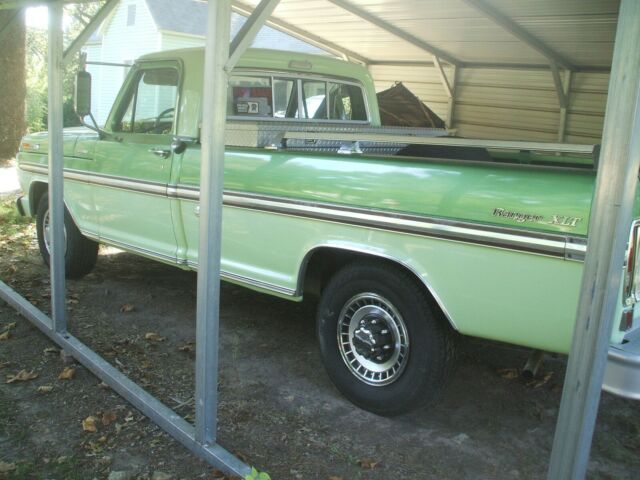 1972 Green Ford F-250 Standard Cab Pickup
