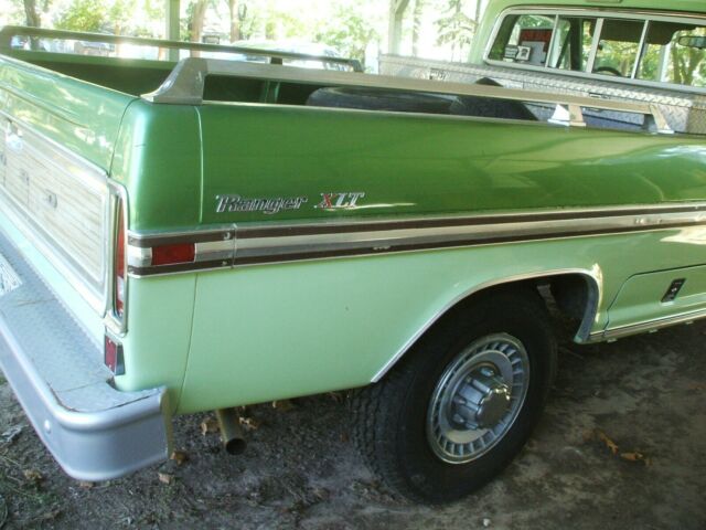 1972 Green Ford F-250 Standard Cab Pickup