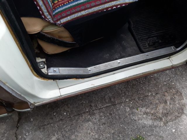 1972 Brown&whiye Ford F-250 Standard Cab Pickup