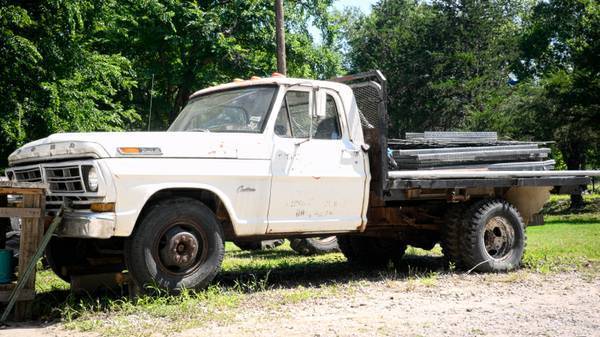 1972 White Ford F-350