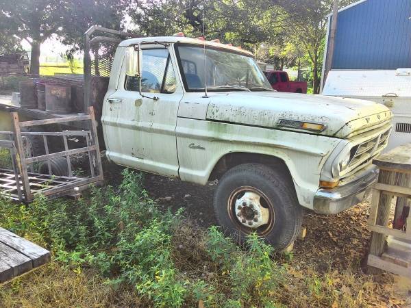 1972 White Ford F-350