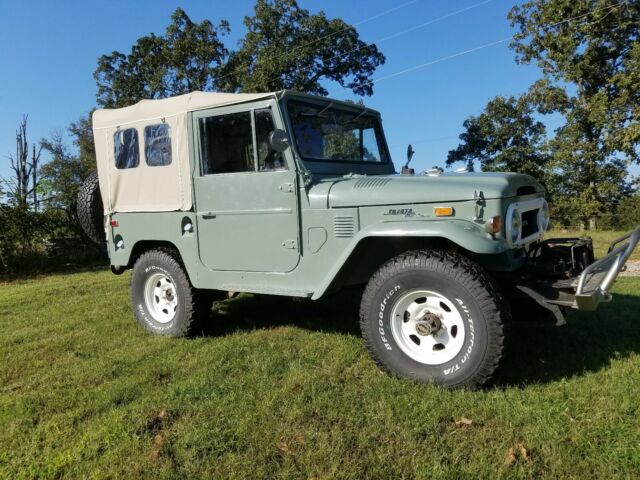 1972 Green Toyota Land Cruiser SUV