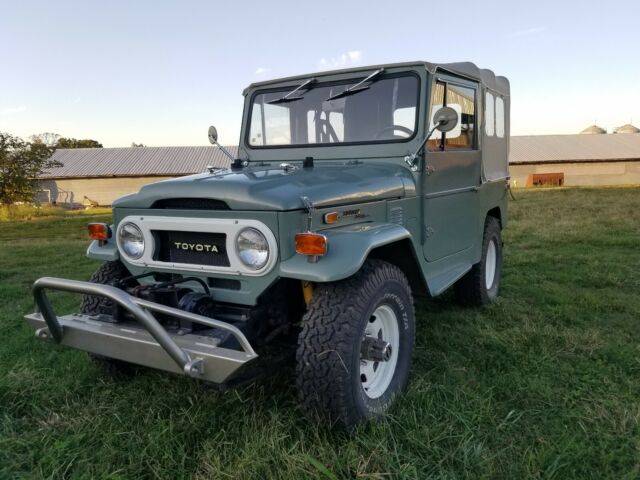 1972 Green Toyota Land Cruiser SUV