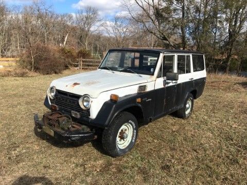 1972 White/Black Toyota Land Cruiser Wagon