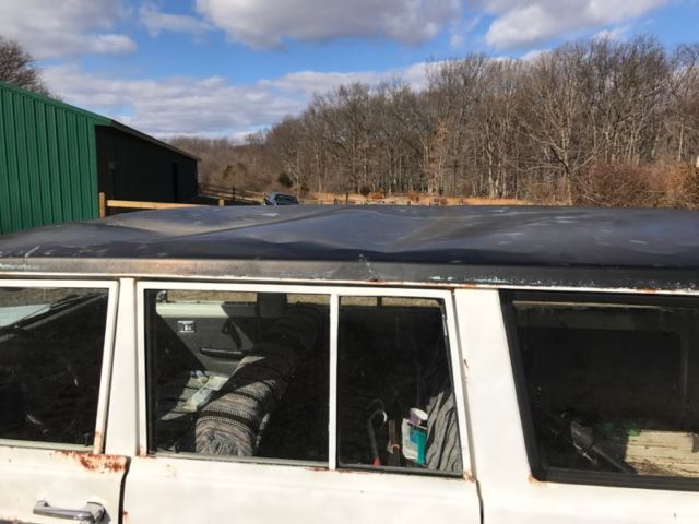 1972 White/Black Toyota Land Cruiser Wagon